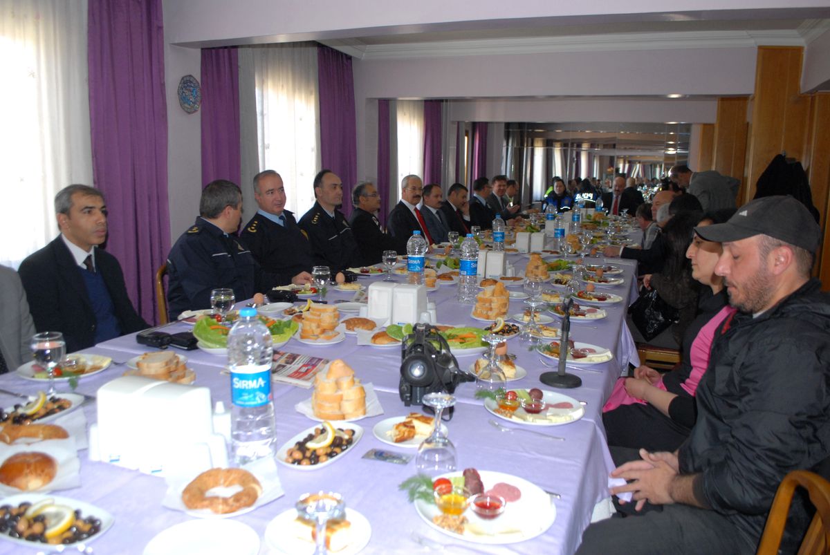Polat, Basın Mensupları ile Bir Araya Geldi