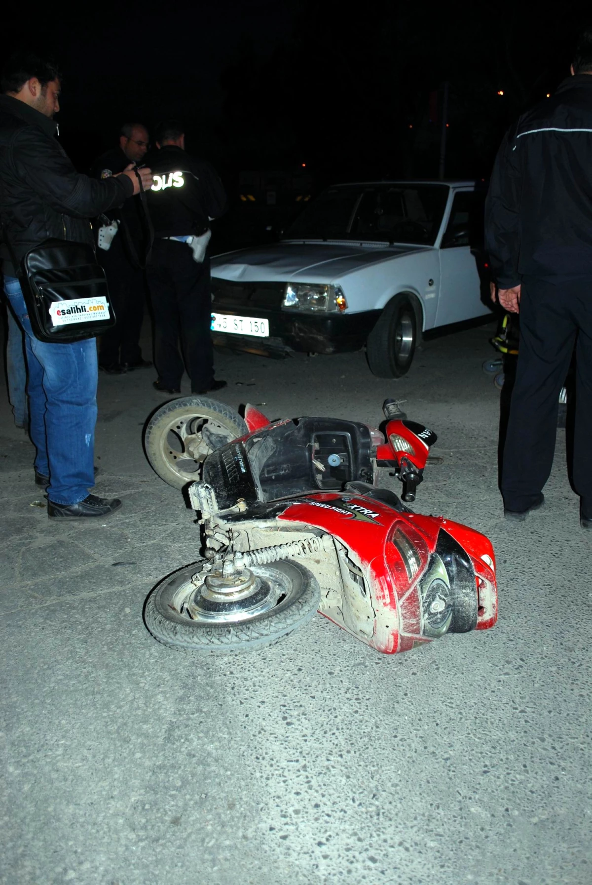 Salihli\'de Kaza: 1 Yaralı
