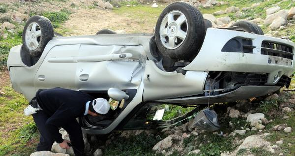Şanlıurfa\'da Otomobil Devrildi: 2 Yaralı