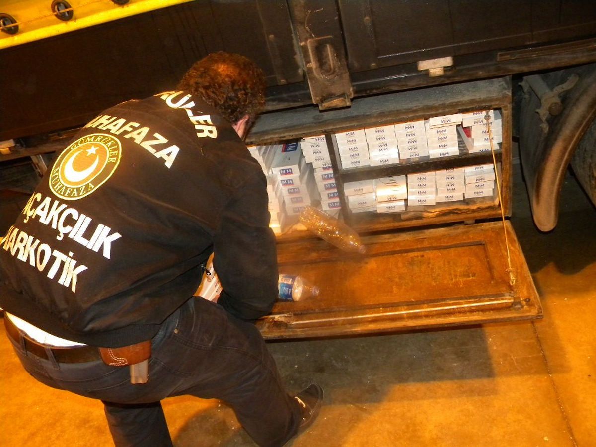 Sınır Kapılarında Kaçak Eşya Operasyonu