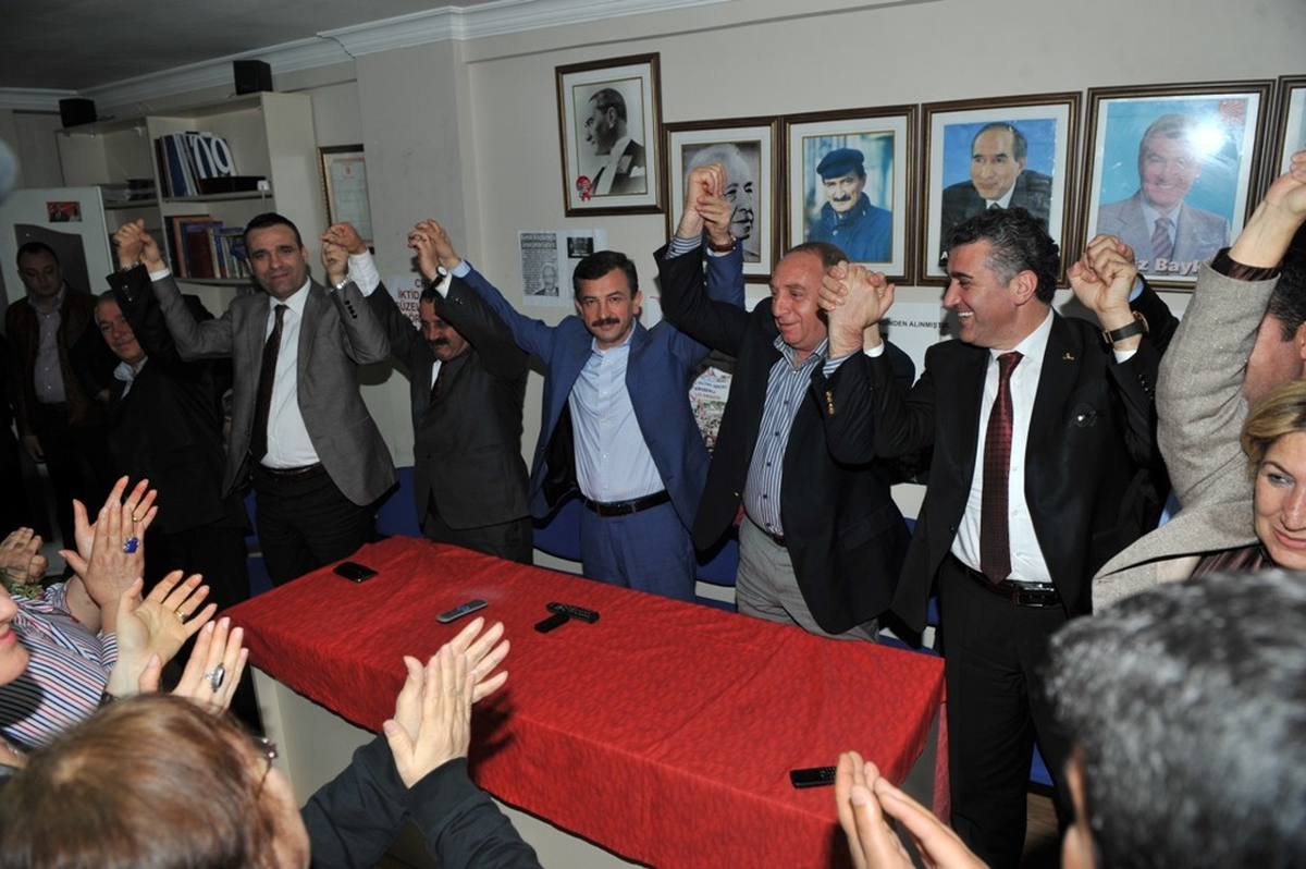 Tatı\'dan Gül\'e Kutlama Ziyareti