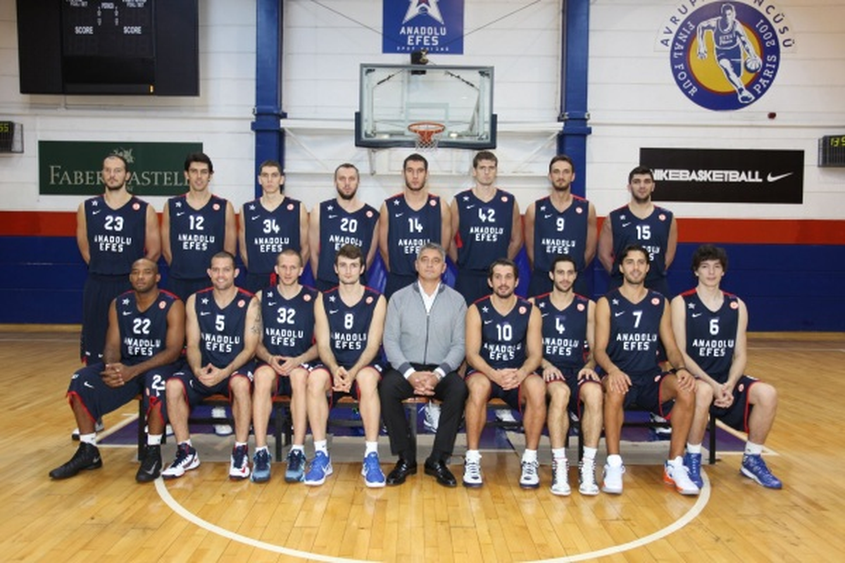 Türk Basketbolunun Lokomotifi Sergisi Marmara Forum\'da
