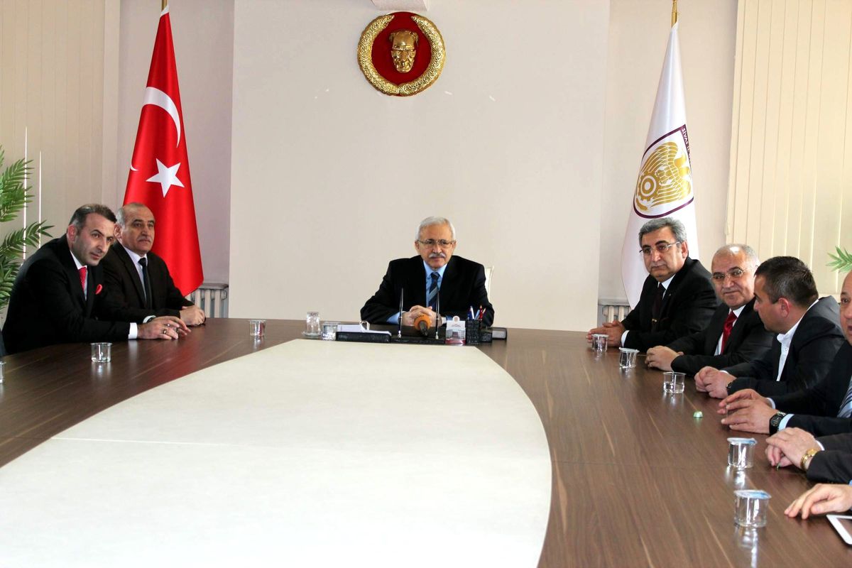 Türkiye Kırmızı Et Üreticiler Birliği\'nden Vali Kemelek\'e Ziyaret