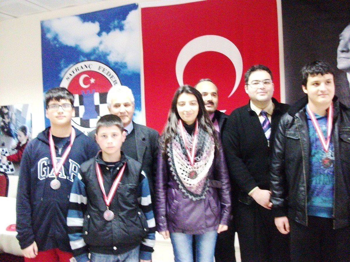 Ükem Koleji, Satranç Turnuvasında 1. Oldu