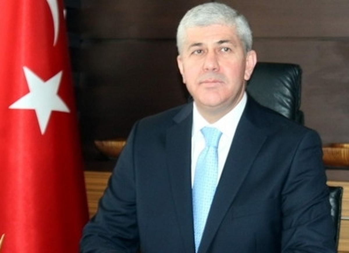 Uşak Valisi Erden\'den Derneklere Ziyaret