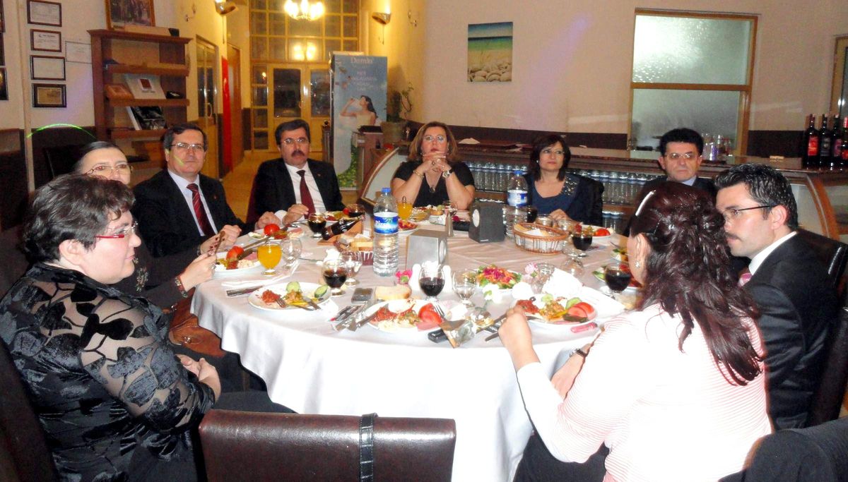 Vergi Dairesi Personeli Aileleriyle Stres Attı