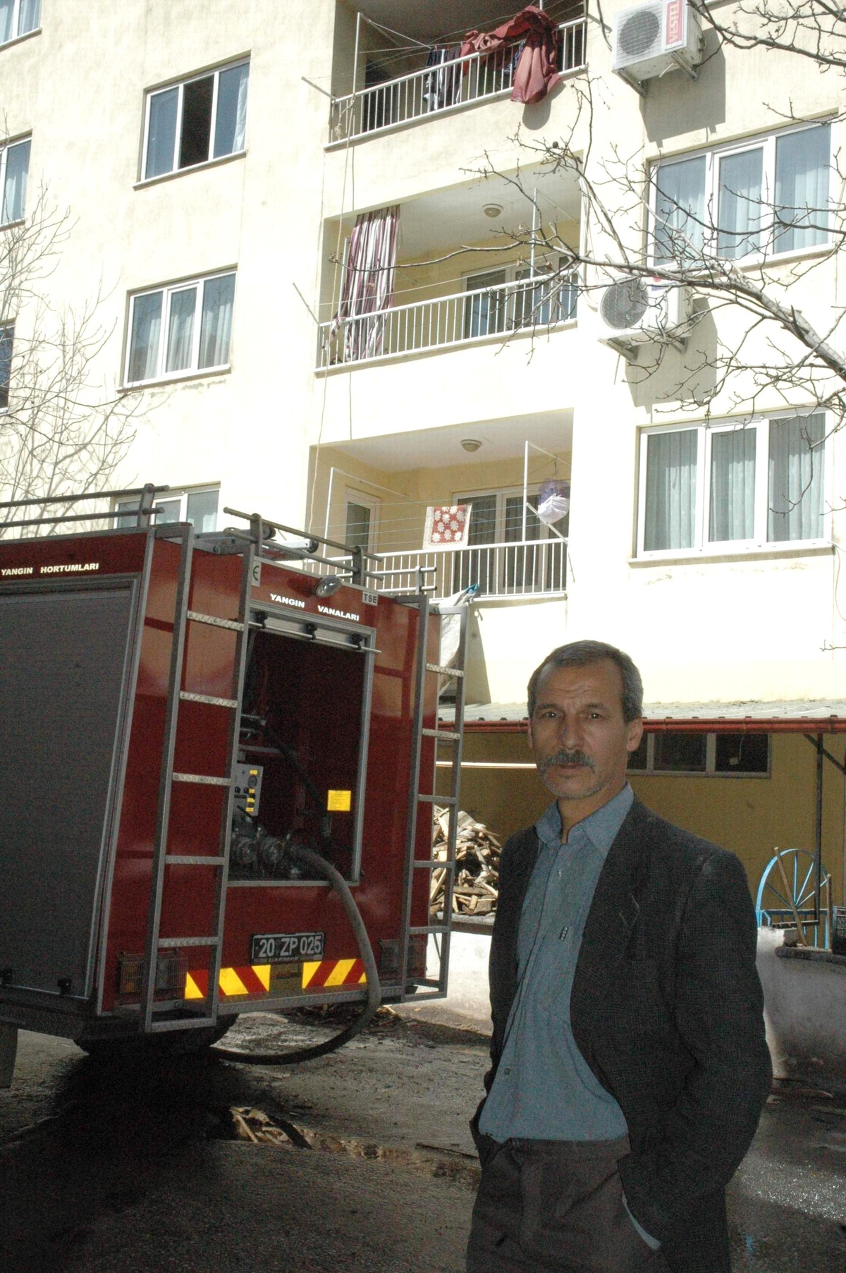 Yangında Mahsur Kalanları Uzman Çavuş Kurtardı