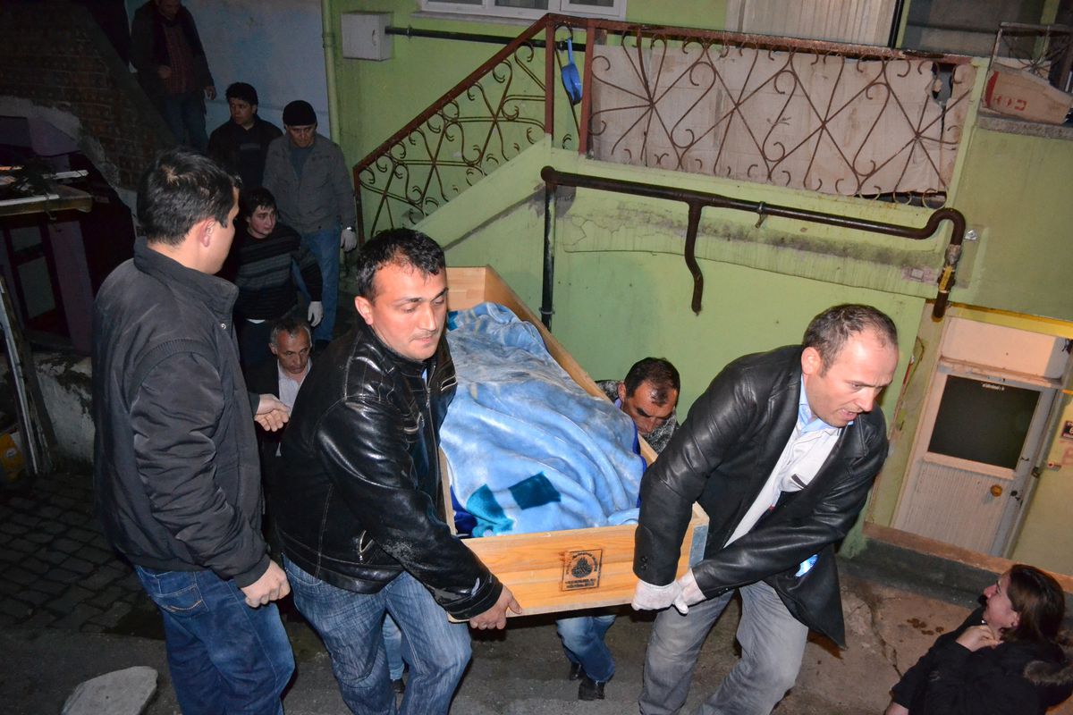 Yaşlı Çift Evinde Ölü Bulundu