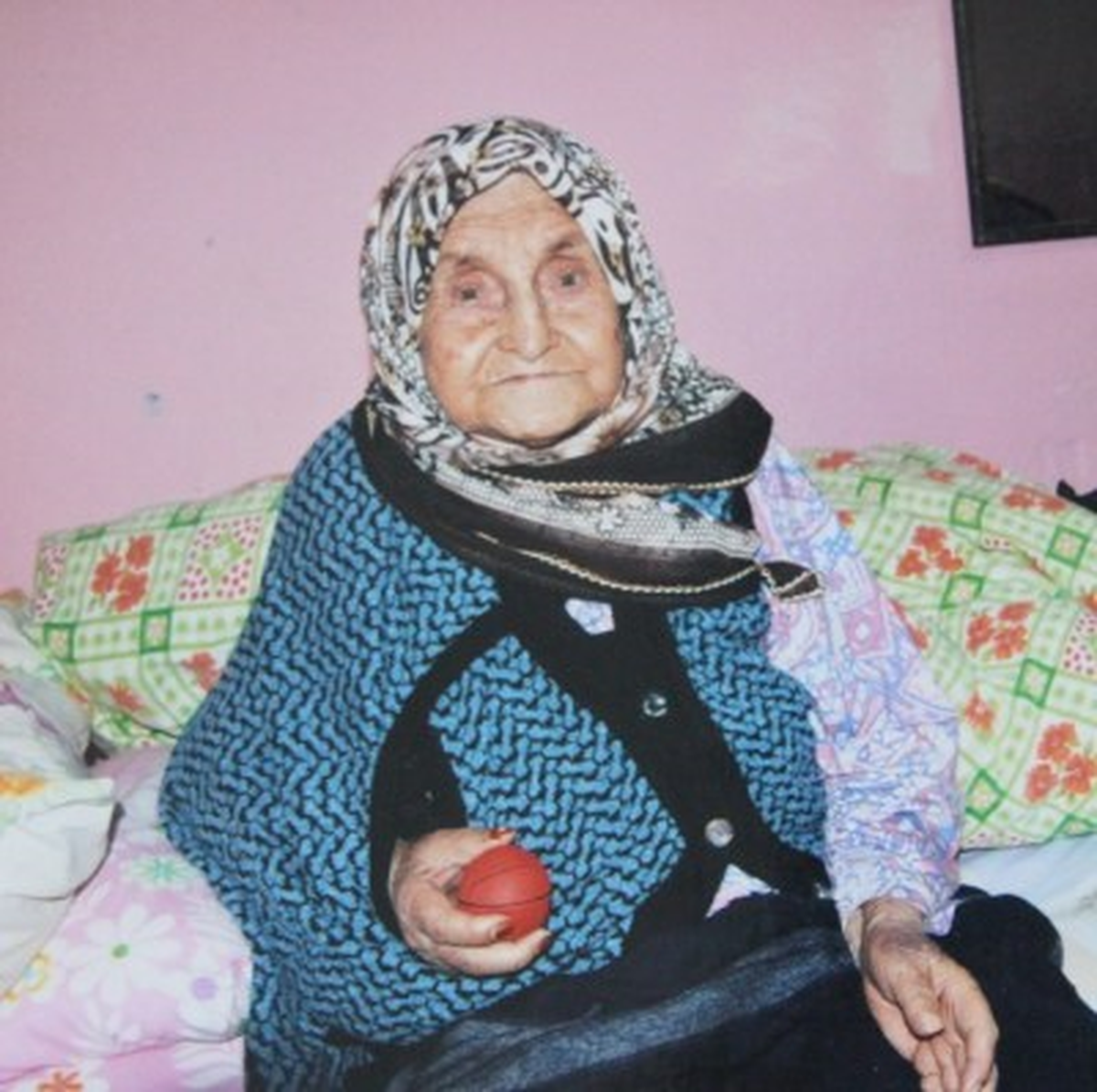 104 Yaşında 50 Torunu Var