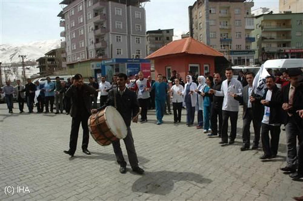 Hakkari\'de 14 Mart Tıp Bayramı Kutlandı