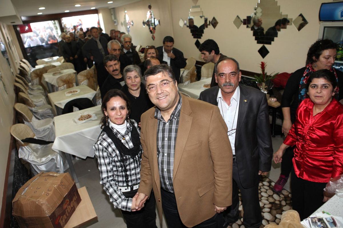 78\'liler Lokali\'ni Başkan Sındır Açtı