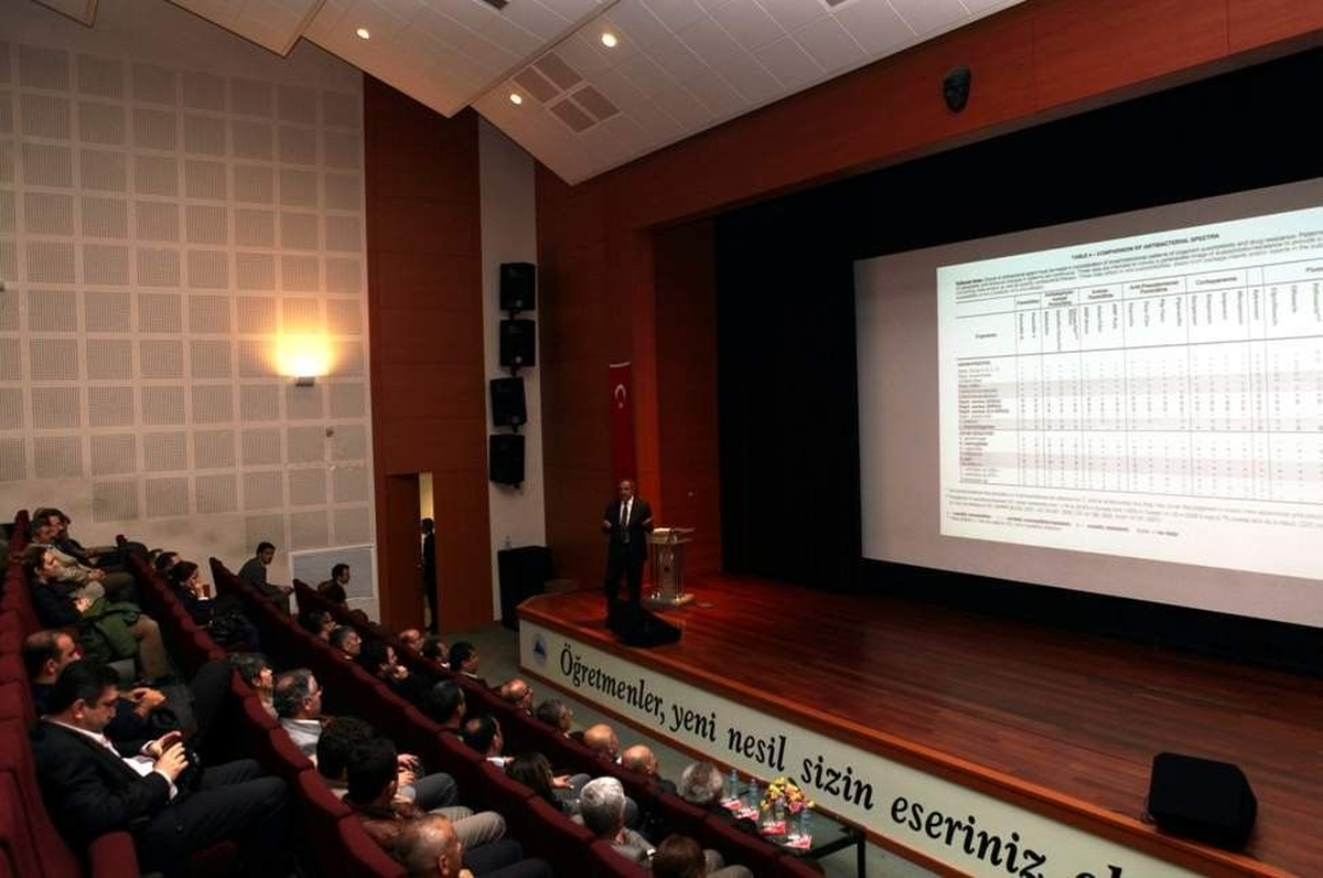 "Akılcı Antibiyotik Kullanımı" Konulu Konferans