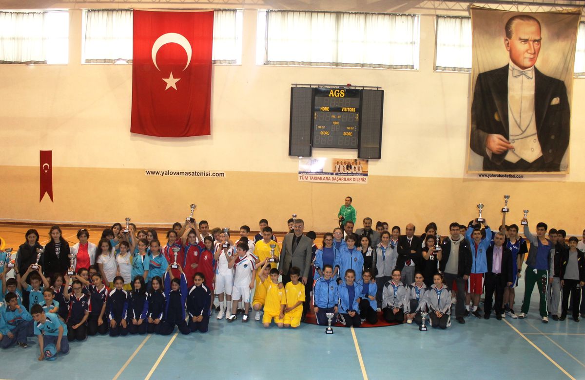 Badminton Kupaları Sahiplerini Buldu
