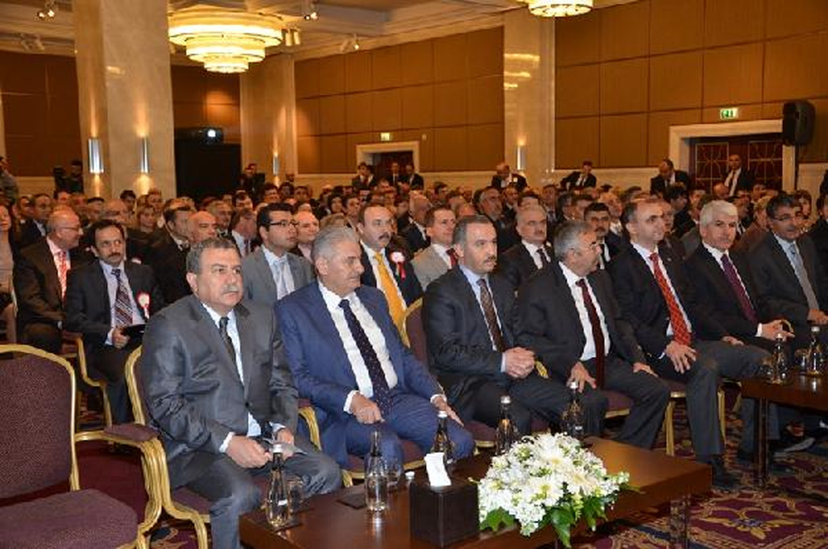 Bakan Güler, \'E-Devlet Kapısı ve Yerel Yönetimler\' Konulu Toplantıya Katıldı