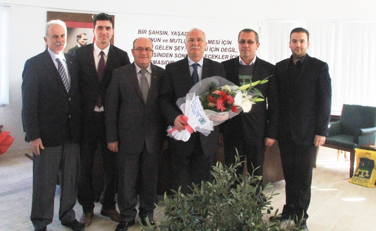 Burhaniye\'de Başkan Akova\'ya Boşnak Ziyareti