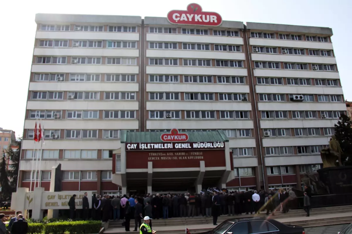 Çaykur Eski Genel Müdürlerinden Tuncer Ergüven\'e Son Görev