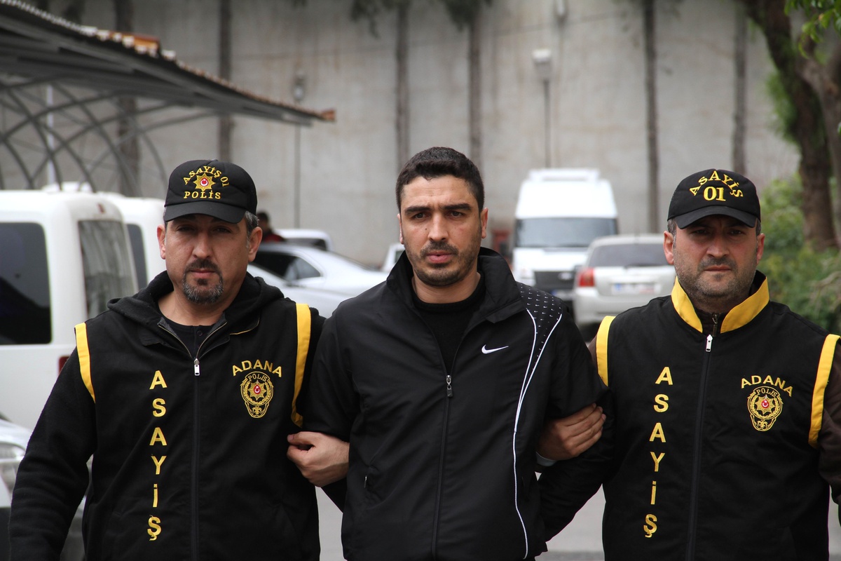 Cezaevi Firarisi Polisten Kaçamadı