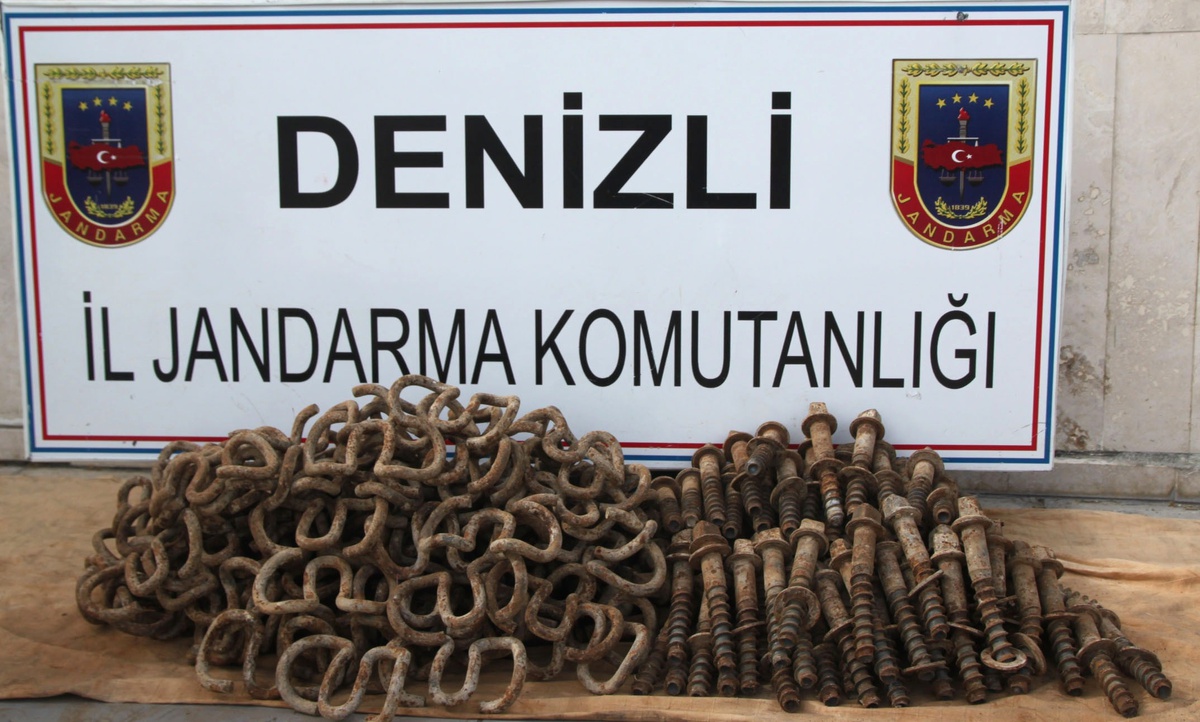 Demiryolunun Demirlerini Çalan Şahıs Tutuklandı