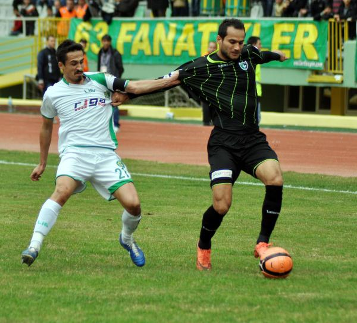 Denizlispor\'un Azeri Futbolcusu Rail Malikov Pişman