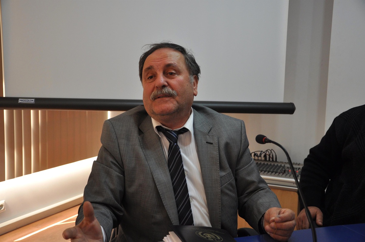 Fotoğrafçılar Foto Kabinlerden Yana Dertli