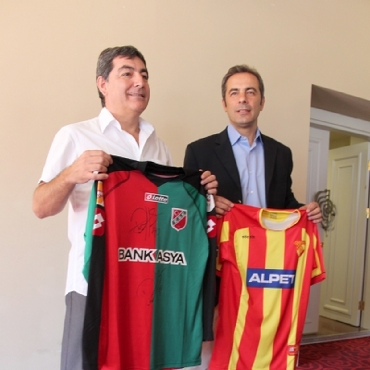 Göztepe-Karşıyaka Teknik Direktörleri Bir Arada