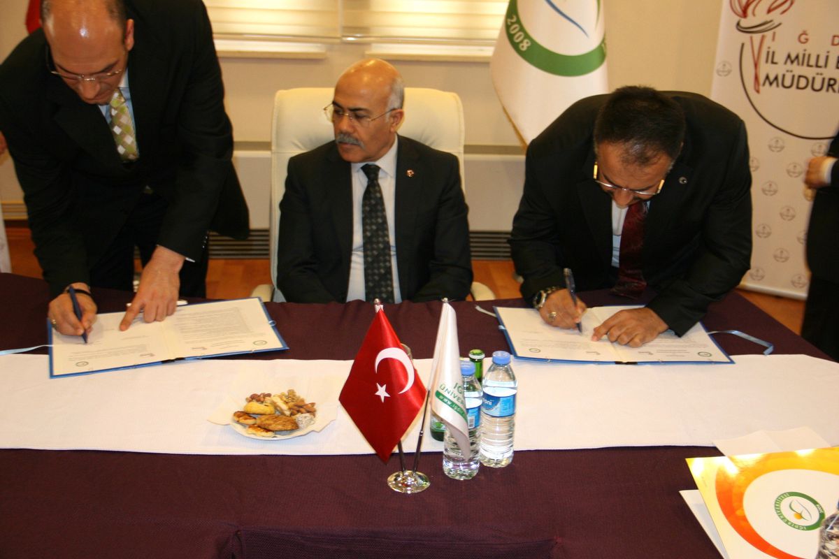 Iğdır Üniversitesi ve İl Milli Eğitim Müdürlüğün Eğitim İşbirliği Yaptı