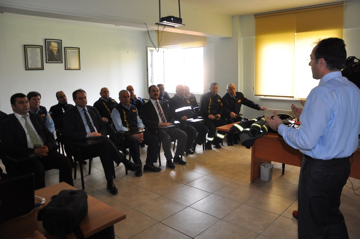 İtfaiye Personeline Eğitim Semineri