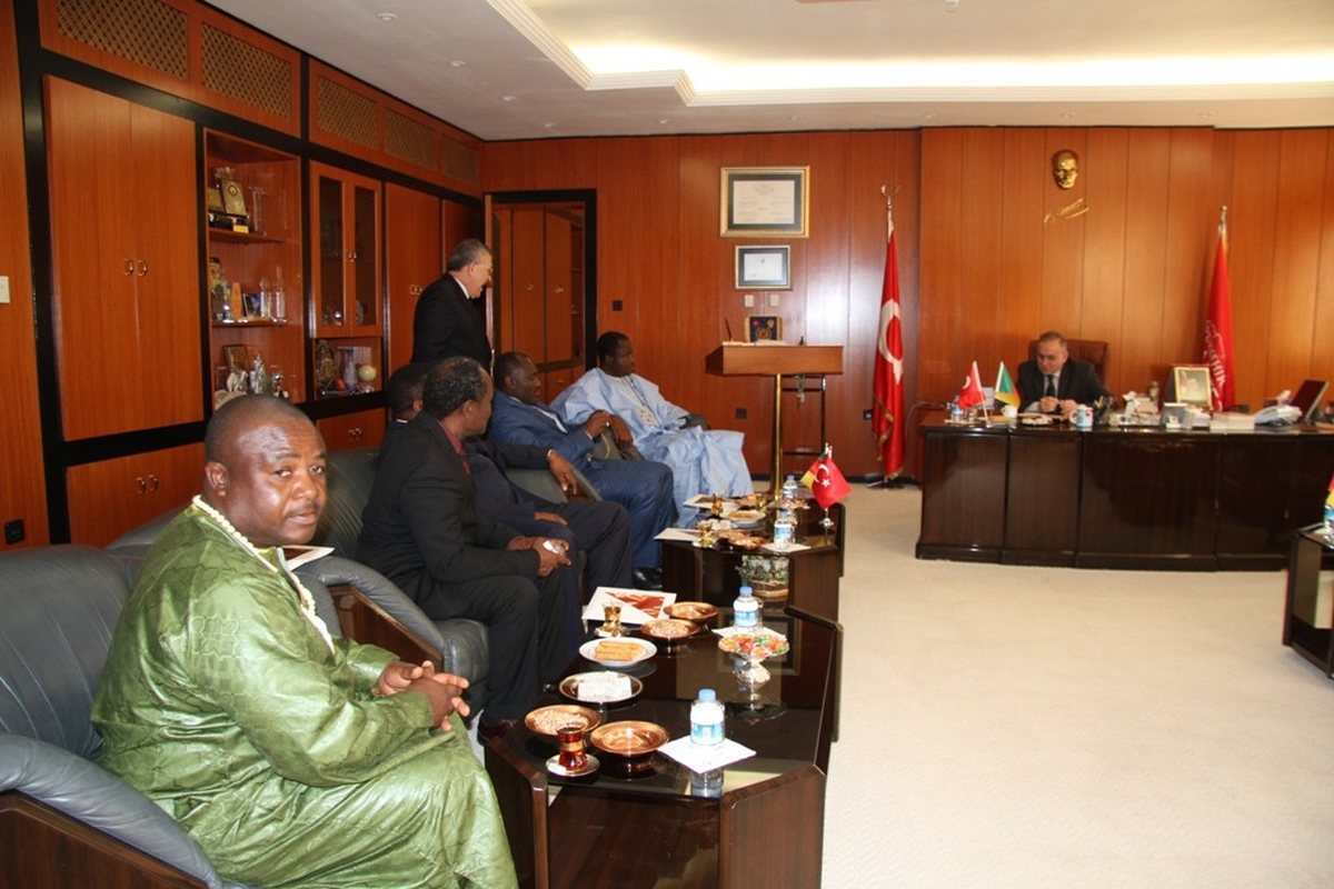 Kamerunlu Belediye Başkanlarının Gaziantep Gezisi Devam Ediyor