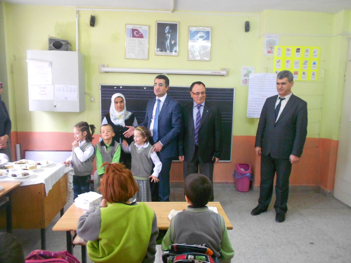 Kaymakam Çınar\'ın Doğum Günü Sürprizleri Devam Ediyor
