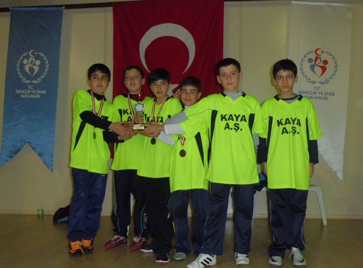 Kenan Evren Ortaokulu Başarıya Doymuyor