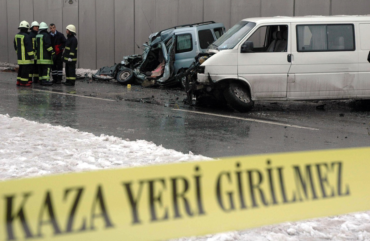En Çok Ölümlü Kaza Perşembe ve Pazar Günü Oluyor