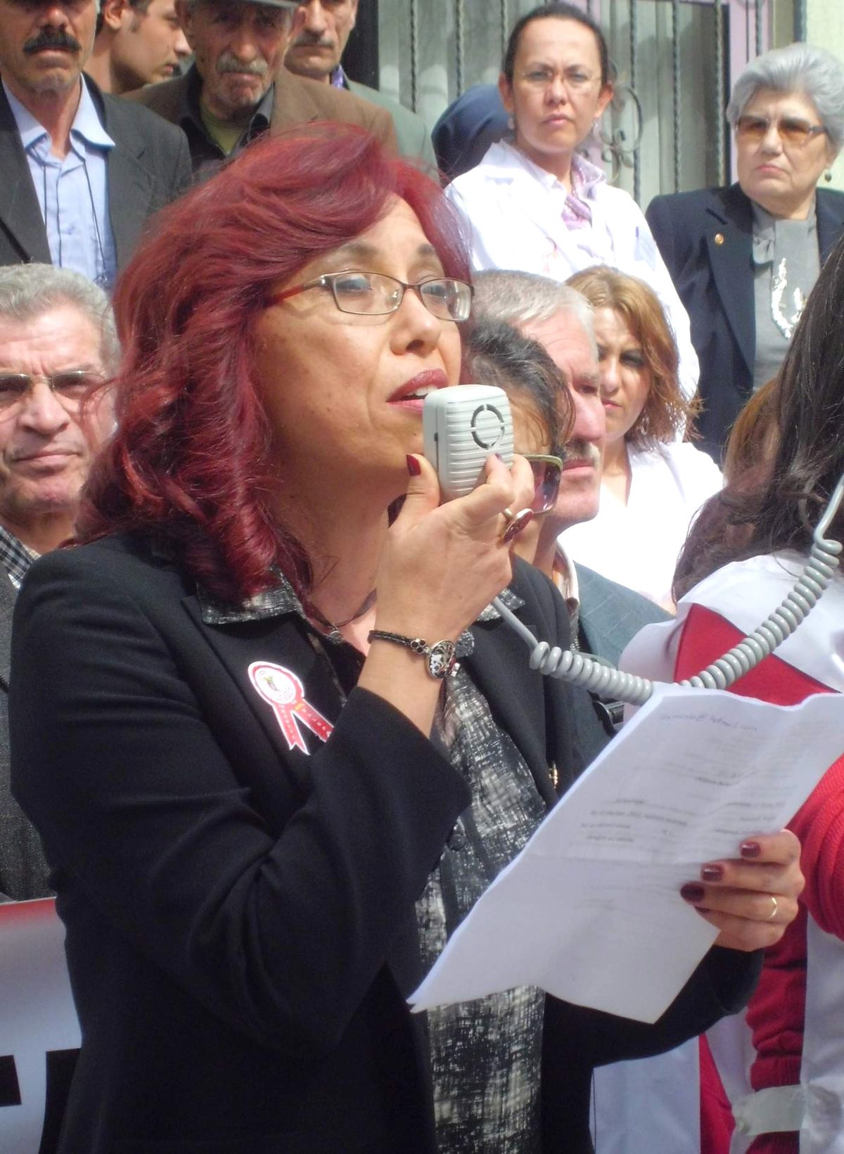 Manisa\'da Sağlıkçılar Tıp Bayramında Yürüyüş Düzenledi