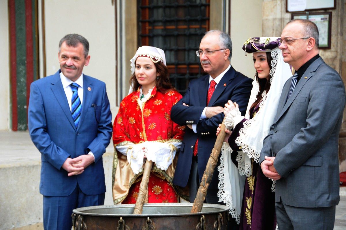 Manisa Dünyaya Tanıtılıyor