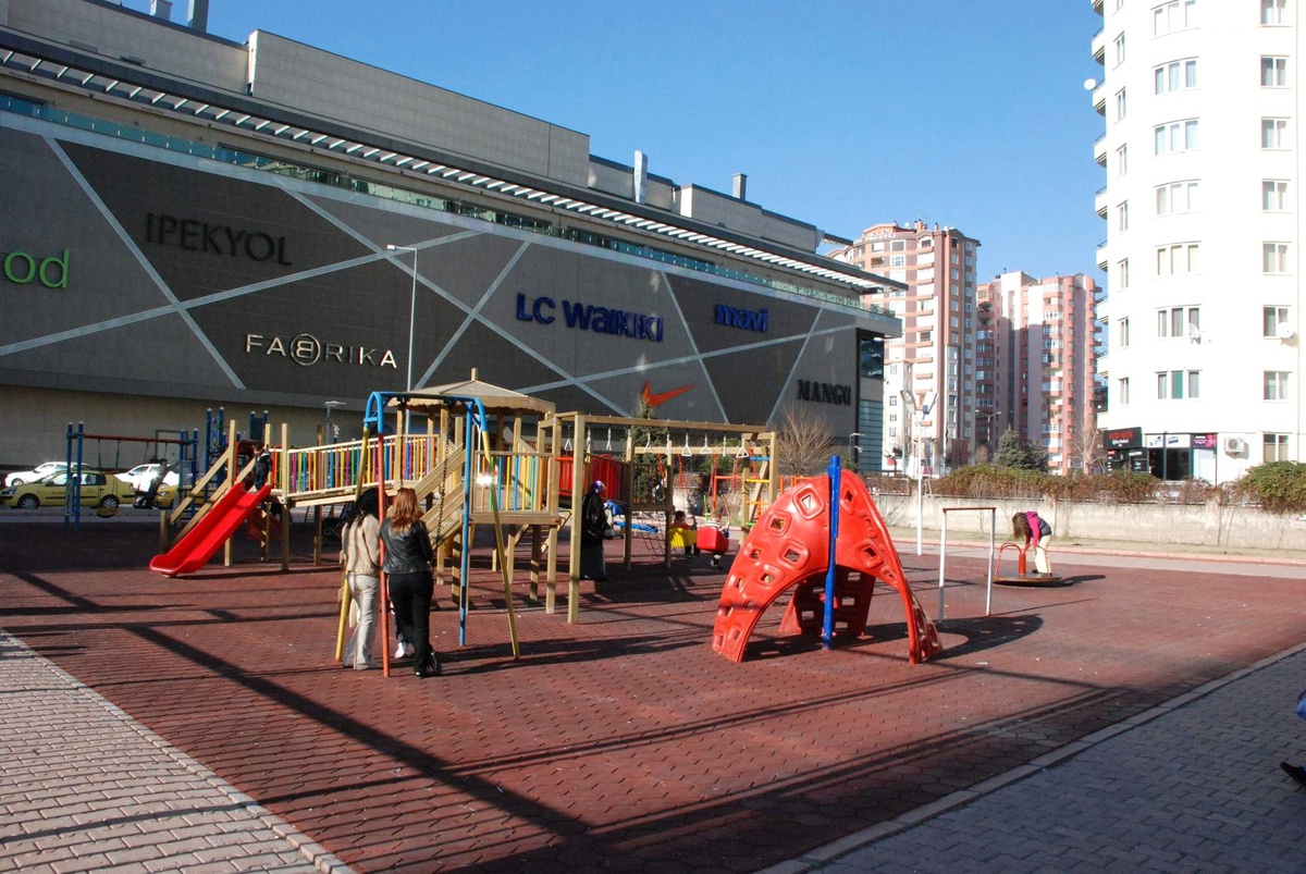 Melikgazi\'ye Oyuncakistan Parkları Geliyor