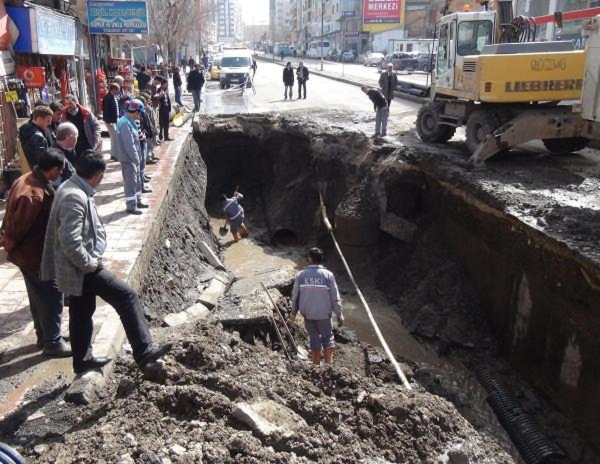 Merakları Yüzünden Az Daha Ölüyorlardı