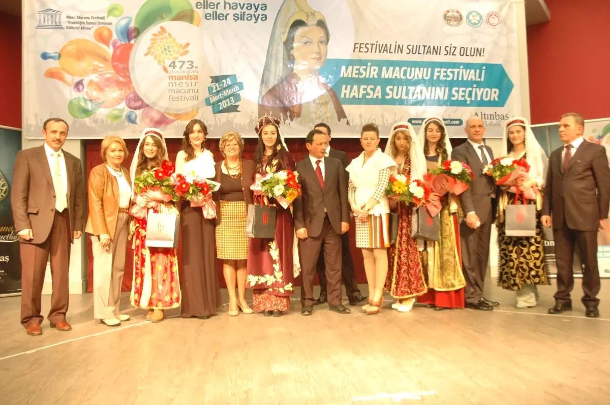 Mesir Macunu Festivali\'nin Hafsa Sultan ve Nedimeleri Seçildi