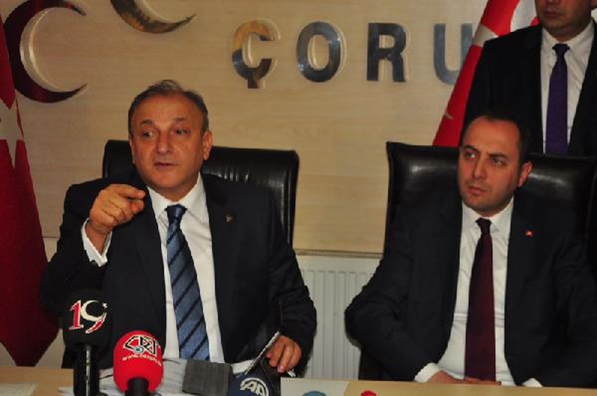 MHP\'li Vural: Öcalan\'la Yatıp Öcalan\'la Kalkıyorlar