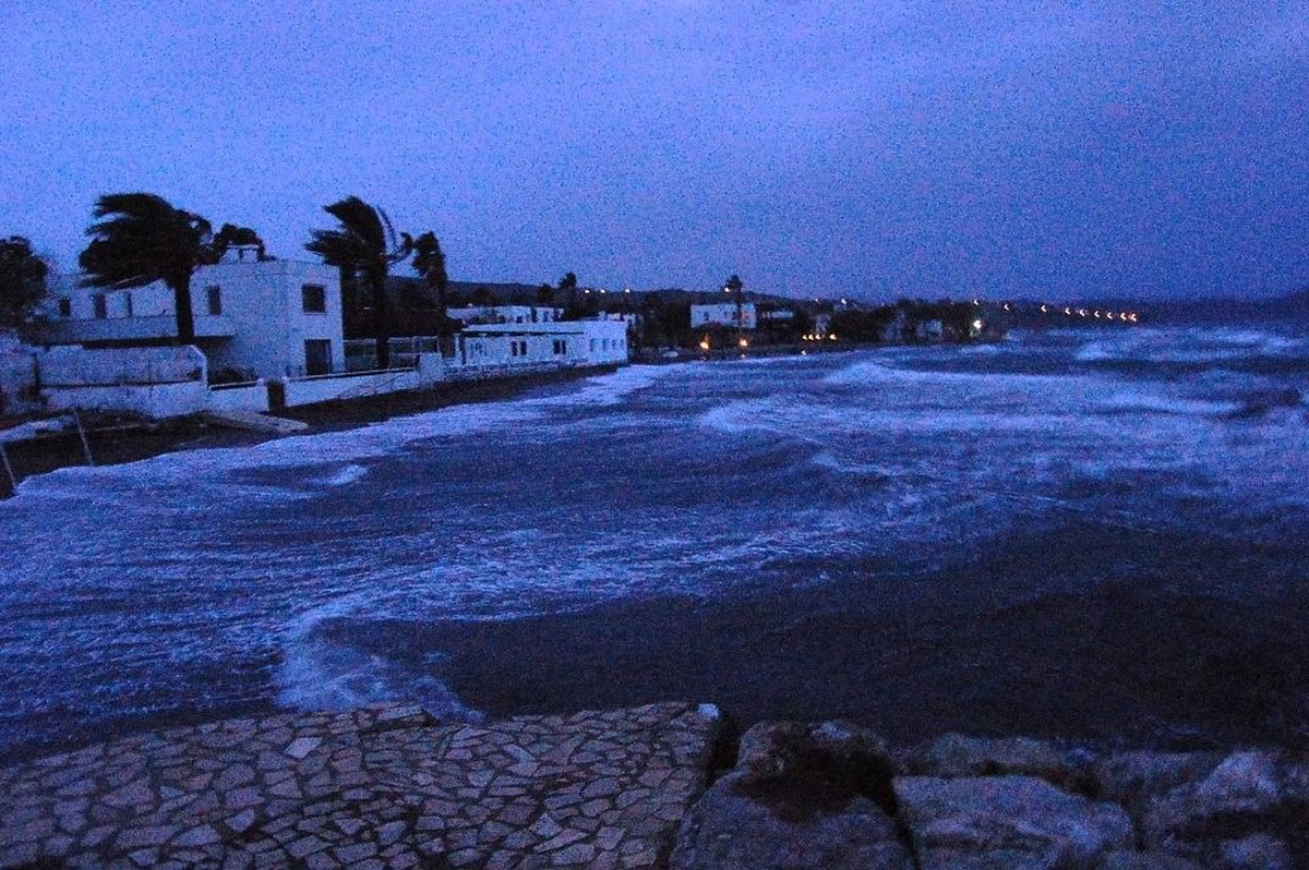 Muğla\'da Eğitime Fırtına ve Yağış Tatili