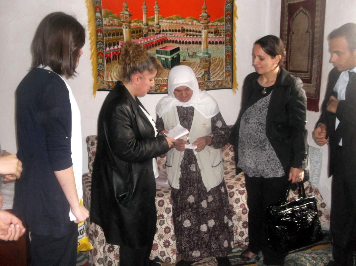 Öğrencilerin Girişimleriyle Fakir Ailelere Yardımlar Yapılıyor