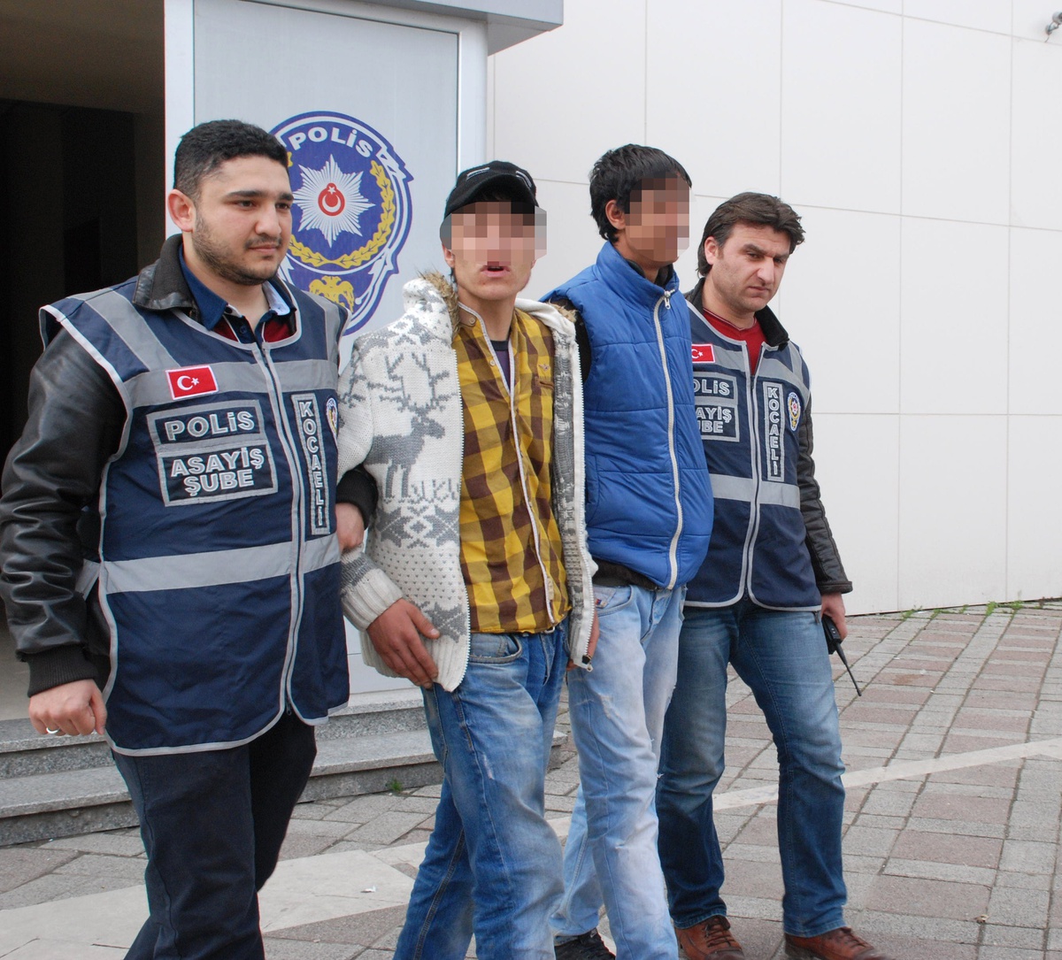 Otomobil Hırsızı Tutuklandı