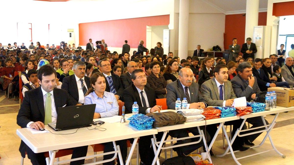 Sarıgöl\'de Ortaokullar Yarıştı
