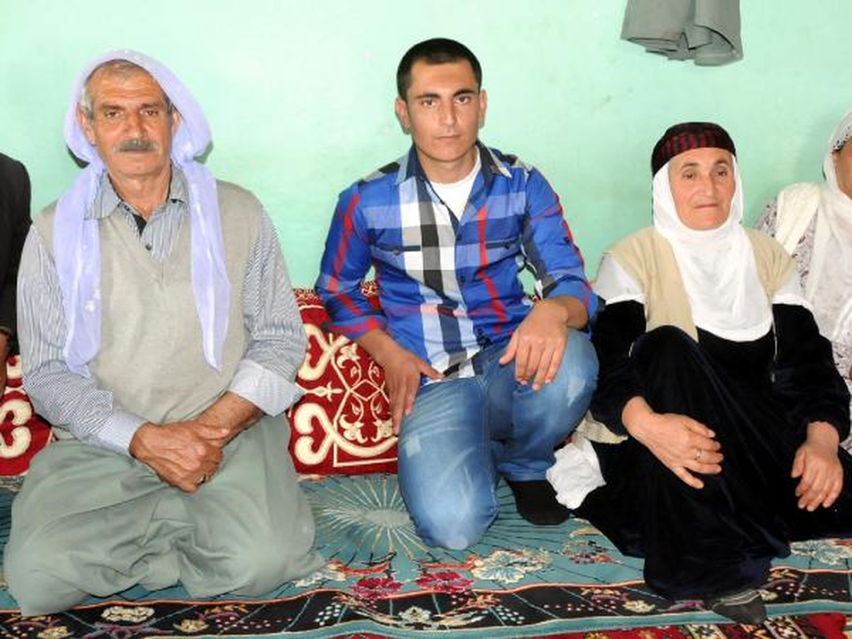 Serbest Bırakılan Askerin Köyünde Sevinç