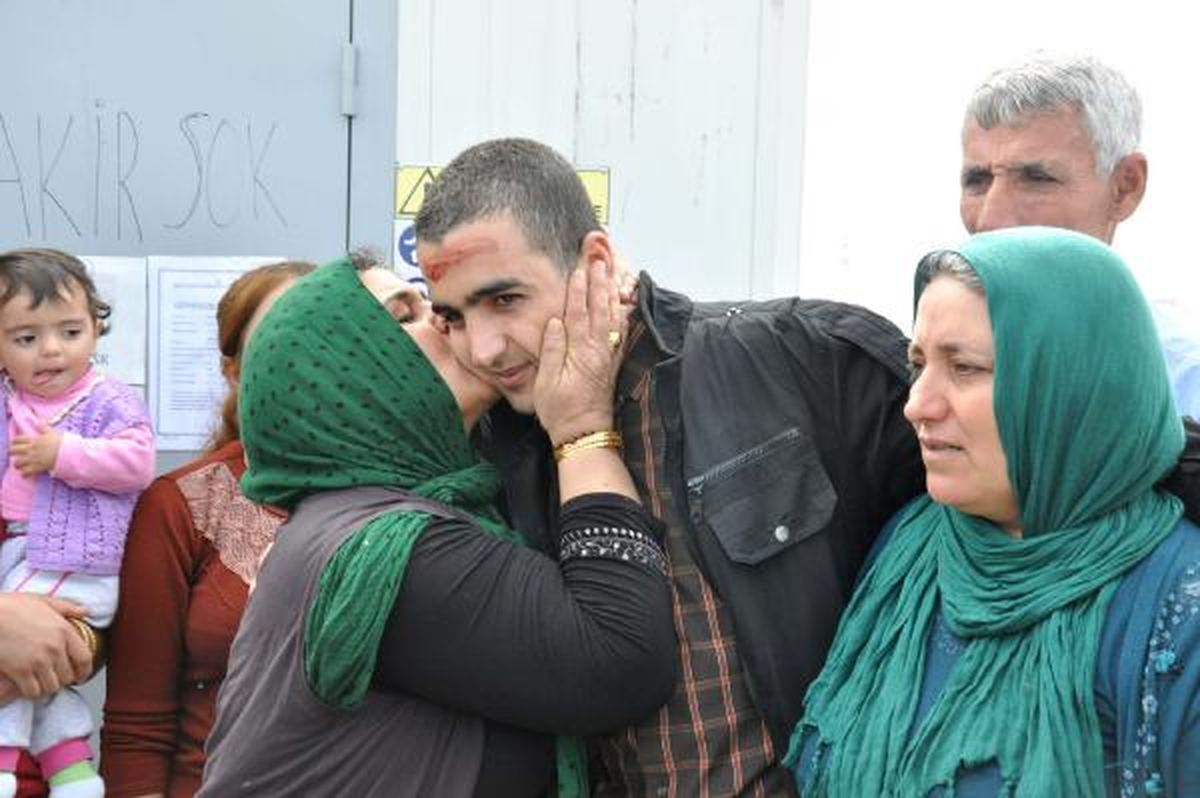 Serbest Bırakılan Şanlıurfalı Asker İçin Ailesi Kurban Kesti