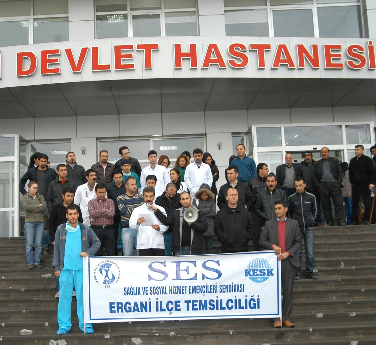 Ses\'ten Tıp Bayramı Açıklaması
