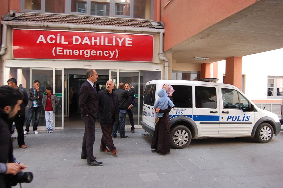 Tıp Bayramı\'nda Sağlık Çalışanı Görevi Başında Vuruldu