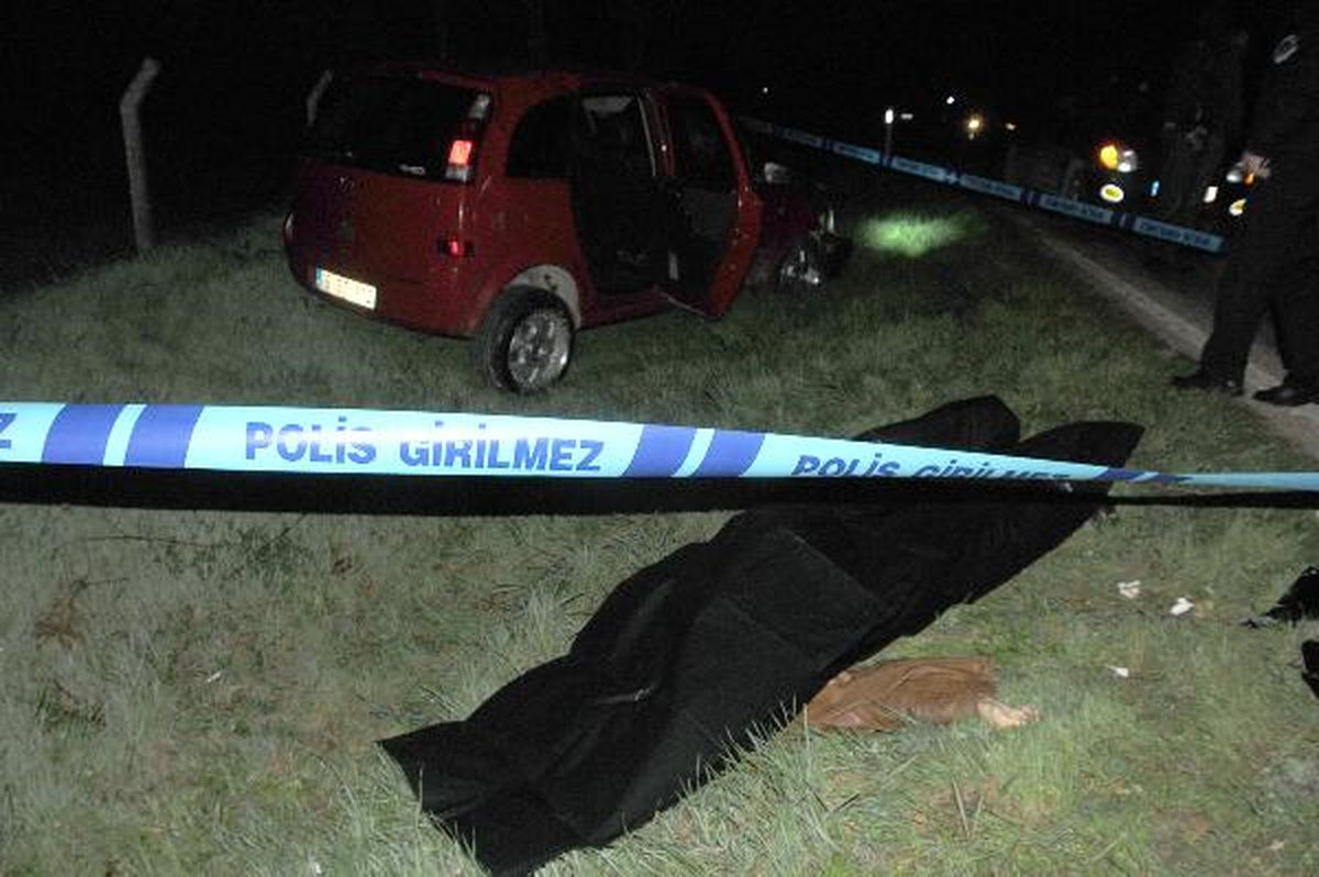 Tır Şoförü, Otomobil Kazasında Öldü
