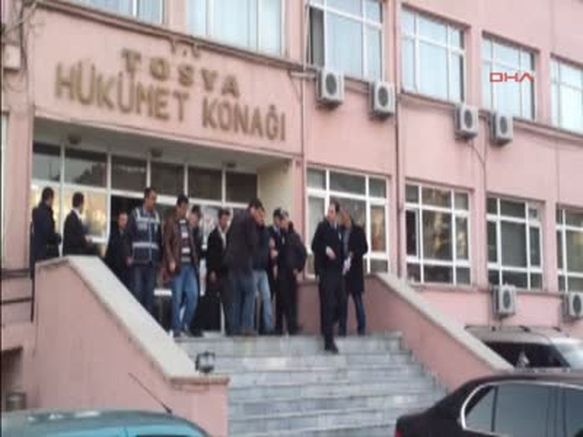 Polis Arabanın İçinde Yakaladı