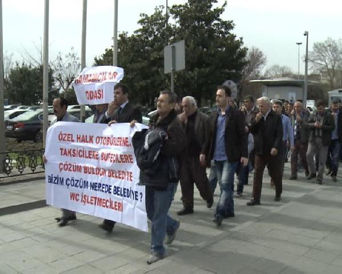 Tuvalet İşletmecilerinden Düdüklü Protesto