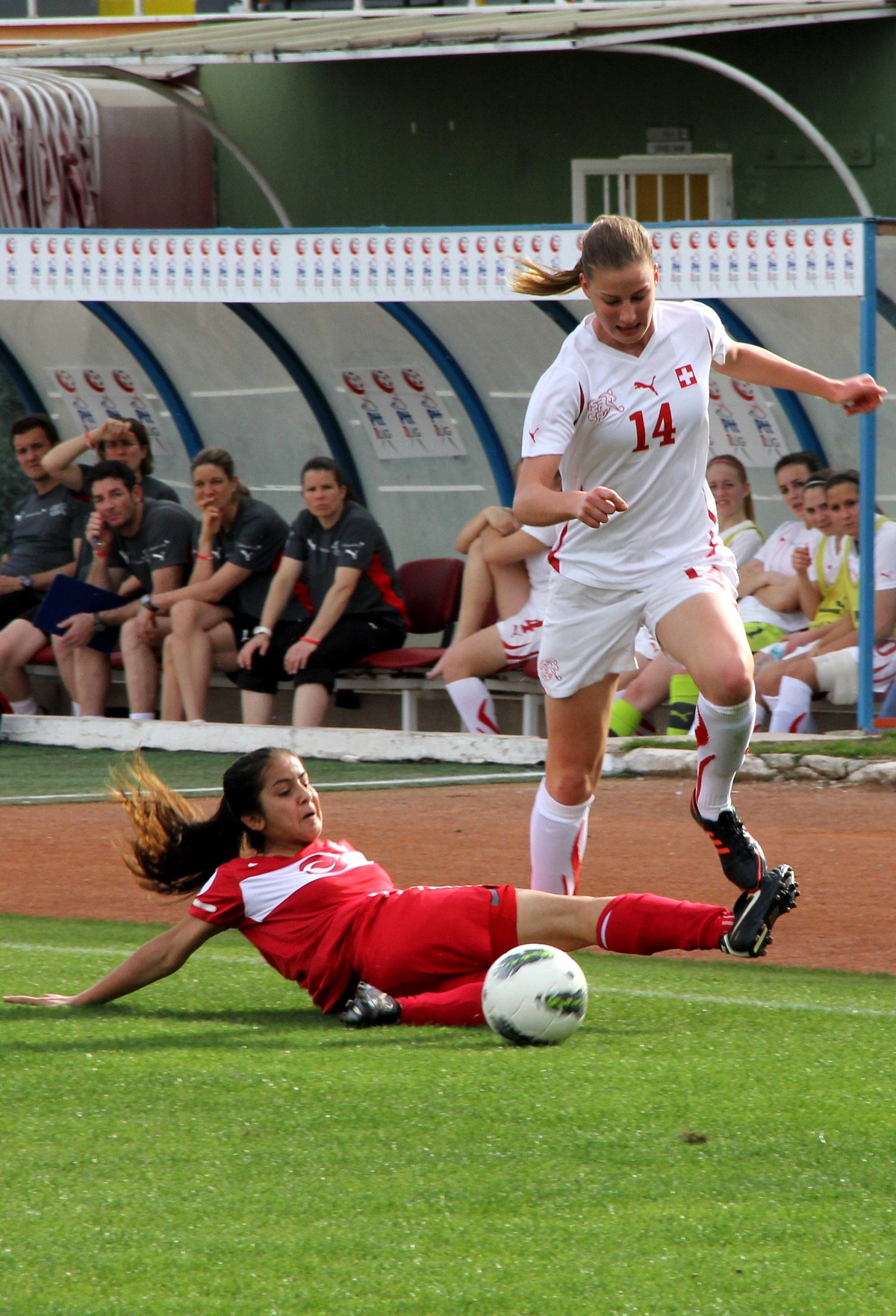 U17 Kız Milli Futbol Takımı, Özel Maçta İsviçre\'ye 2-1 Yenildi