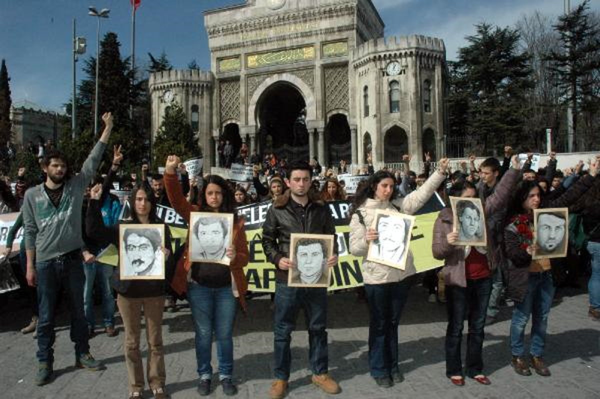 Üniversite Öğrencileri 16 Mart Katliamlarını Andı